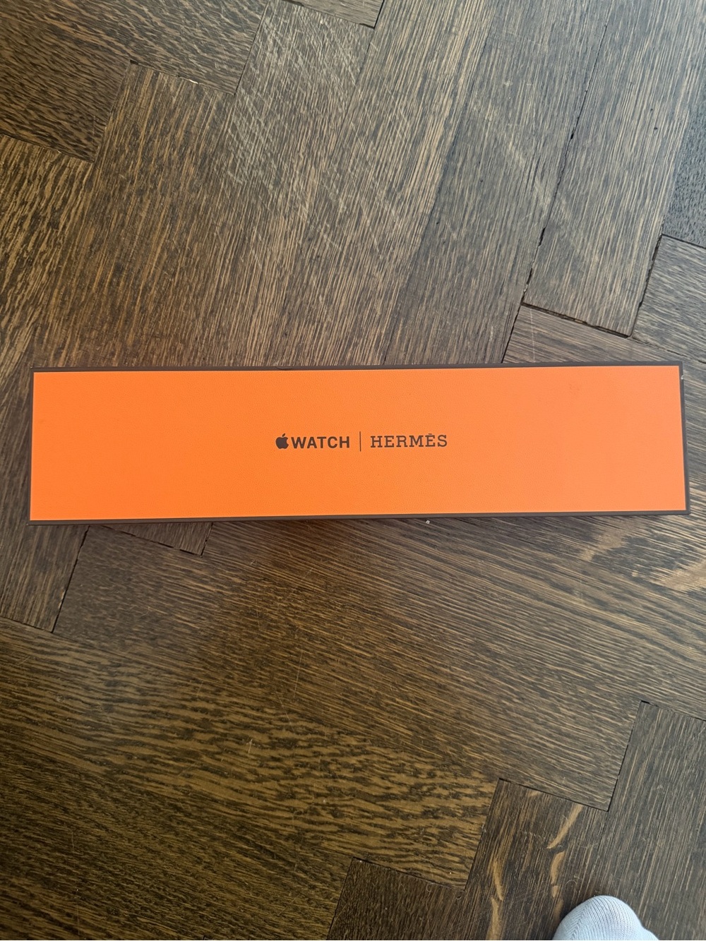 Apple Orange Sport Band for Apple Watch New Never worn with box size M/L - Picture 2 of 9